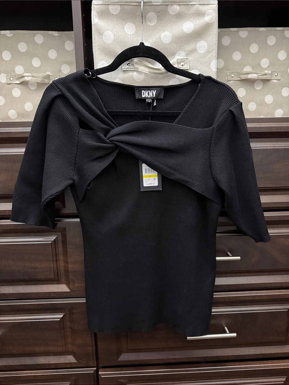 DKNY Black Twist-Detail Ribbed Short Sleeve Top